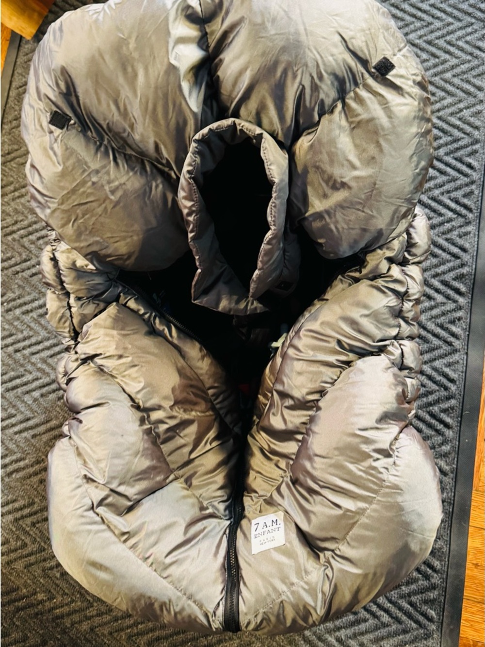 7 A.M. Enfant Puffer Car Seat Cover - Shiny Gray